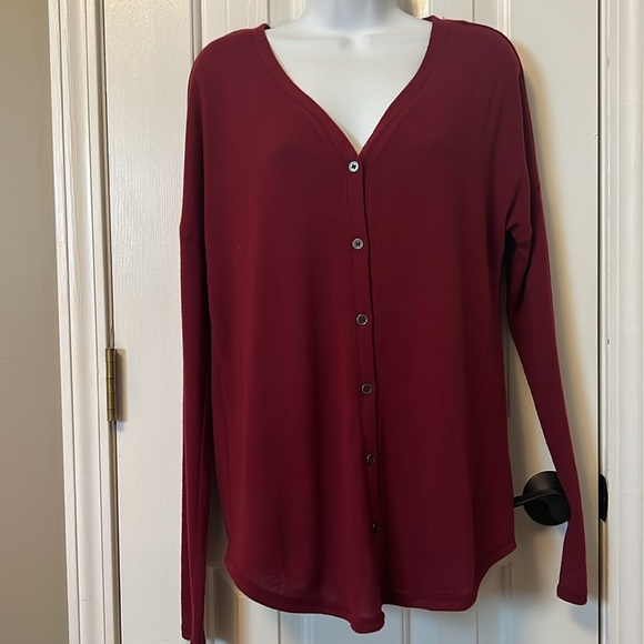 Active USA Burgundy V-Neck Long Sleeve Button Down Cardigan New - Picture 7 of 7